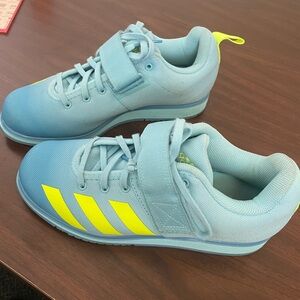 Adidas powerlift 4